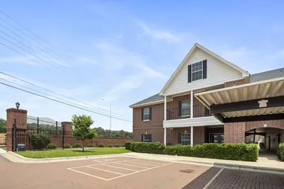 Colonial Crossing photo